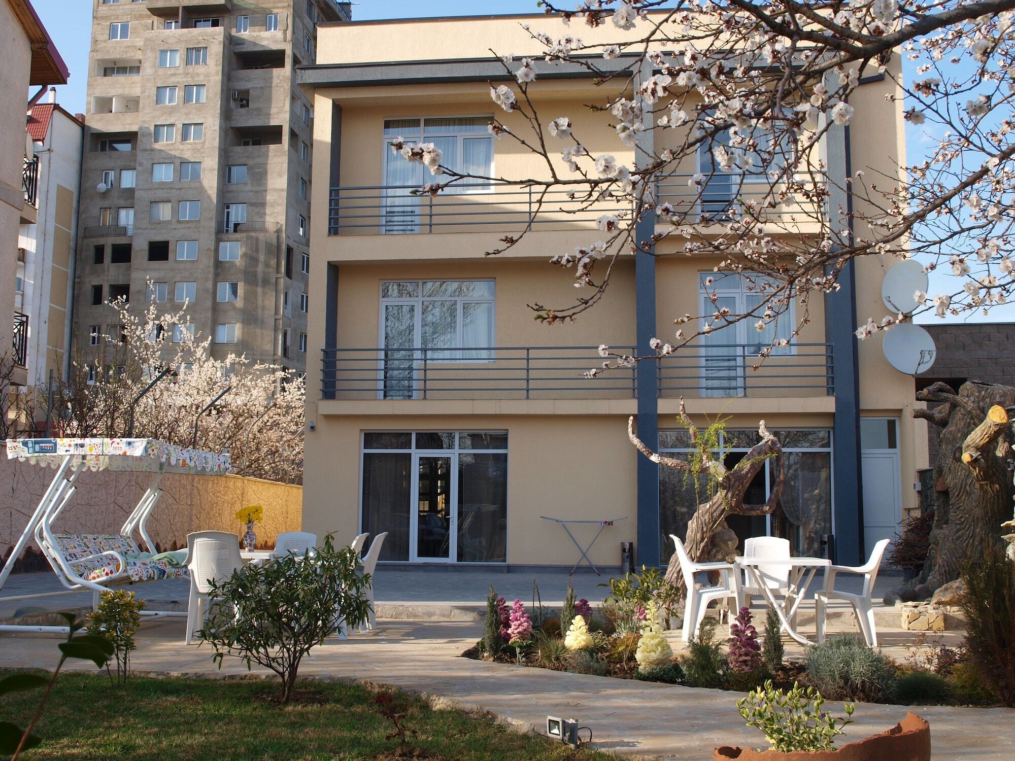 Hotel Liel Tiflis Exterior foto